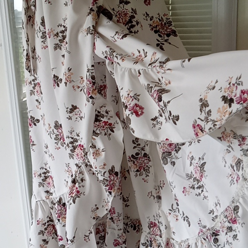 Shein curve Dress - Picture 5 of 8